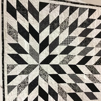 Gift 05 Black & White Finish Quilt Wall Hanging 40x40 105822