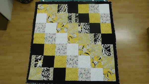 Gift 20 Yellow & Black Bargello Quilt 40x40 105840