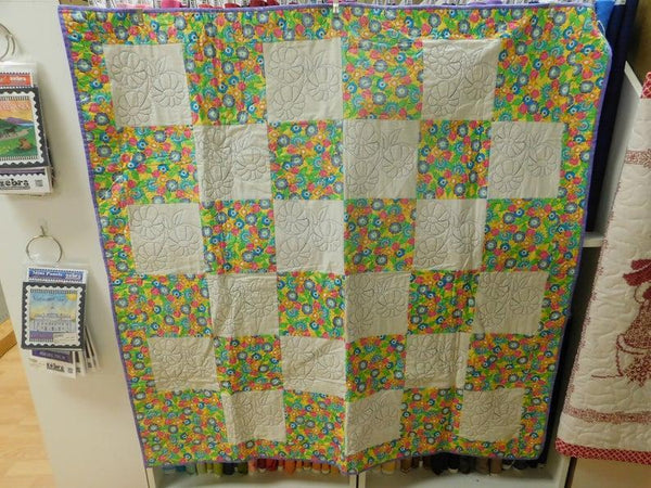 Gift 32 Floral Squares Quilt 50x50 105852