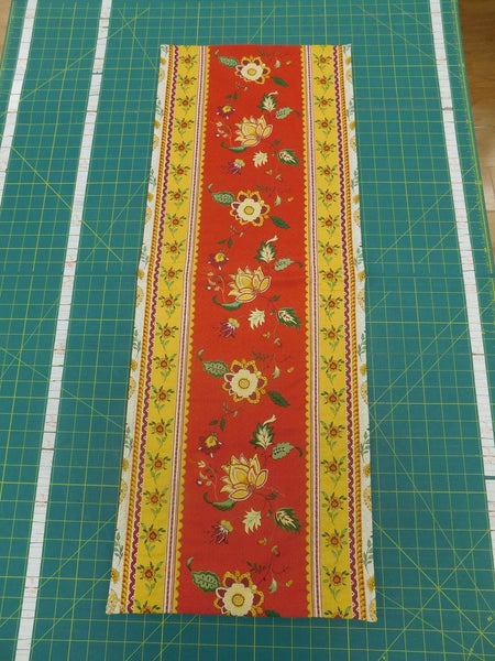 Gift 68 Sunny Red Floral Table Runner 15x38 105888